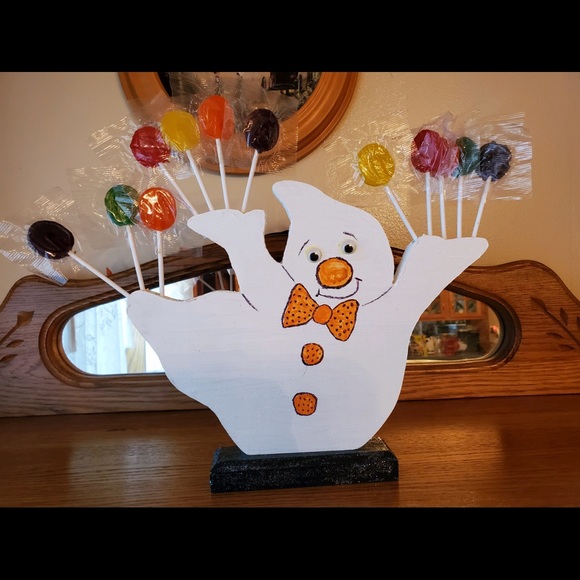 Handmade wooden ghost lollipop holder - Picture 3 of 3